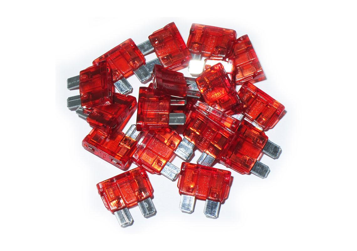 100 FUSIBLES ROUGES LAMELLAIRES ENFICHABLES 10A